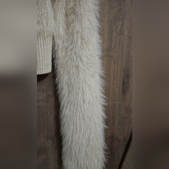 ZARA Faux fur cream cardigan. Size Medium NWT - Picture 10 of 16